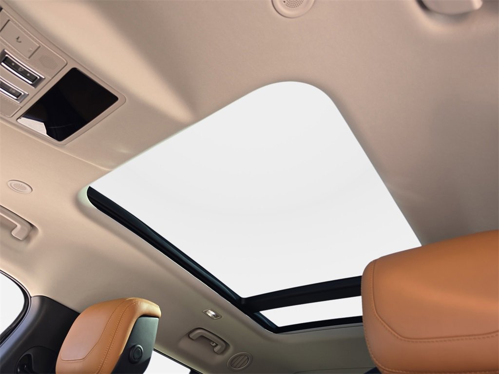 Used 2023 Land Rover Defender 130 First Edition image 31