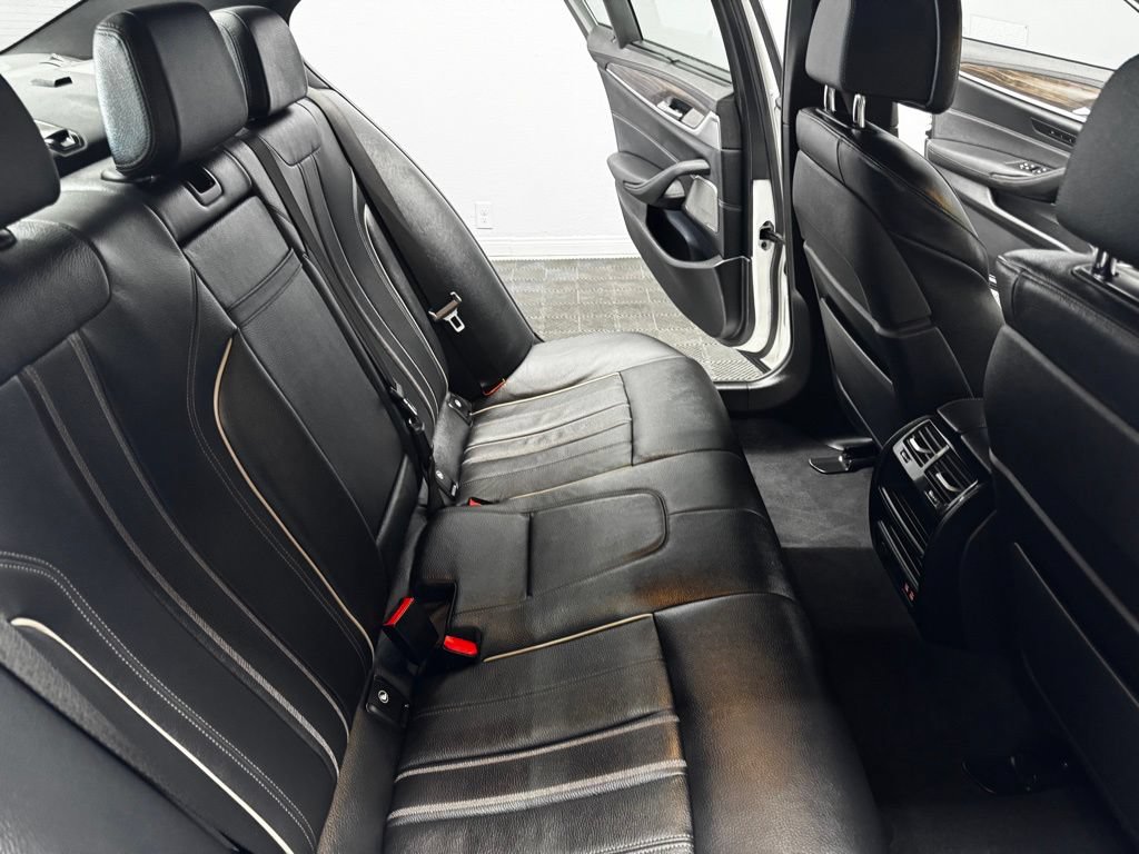 Used 2023 BMW M550i xDrive w/ Executive Package AWD/4WD image 49