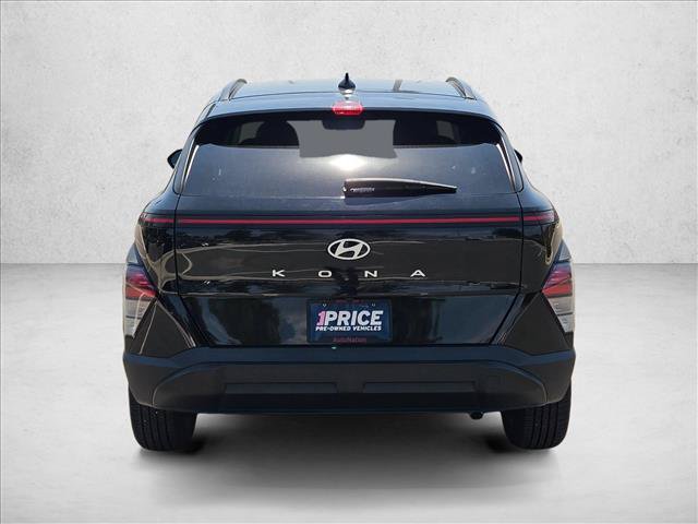 Used 2025 Hyundai Kona SEL FWD image 8