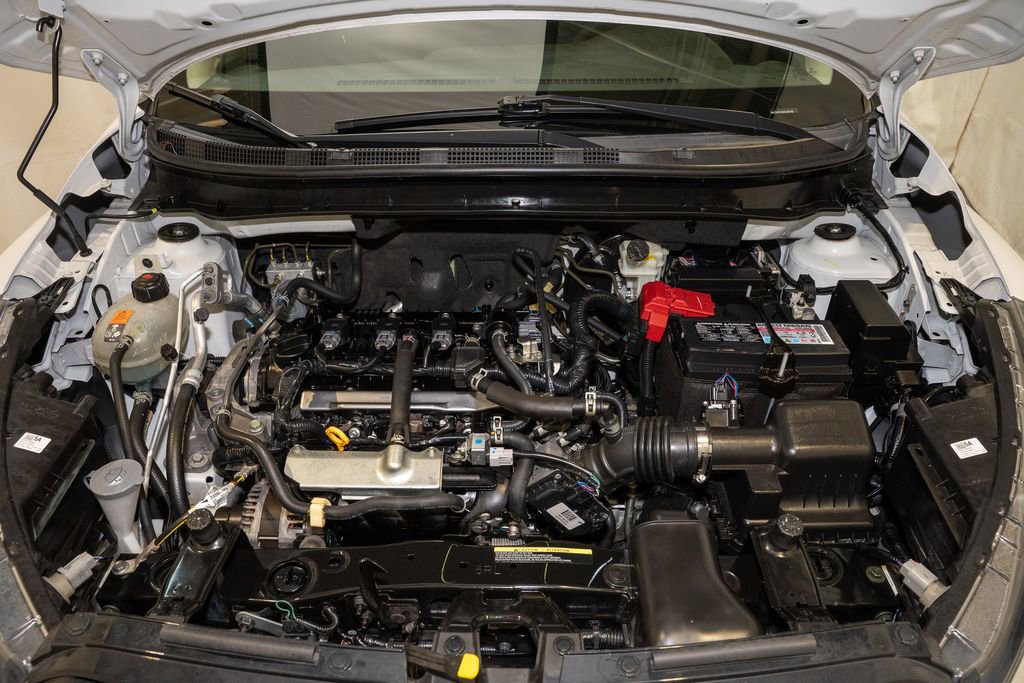 Certified 2021 Nissan Kicks SV image 18