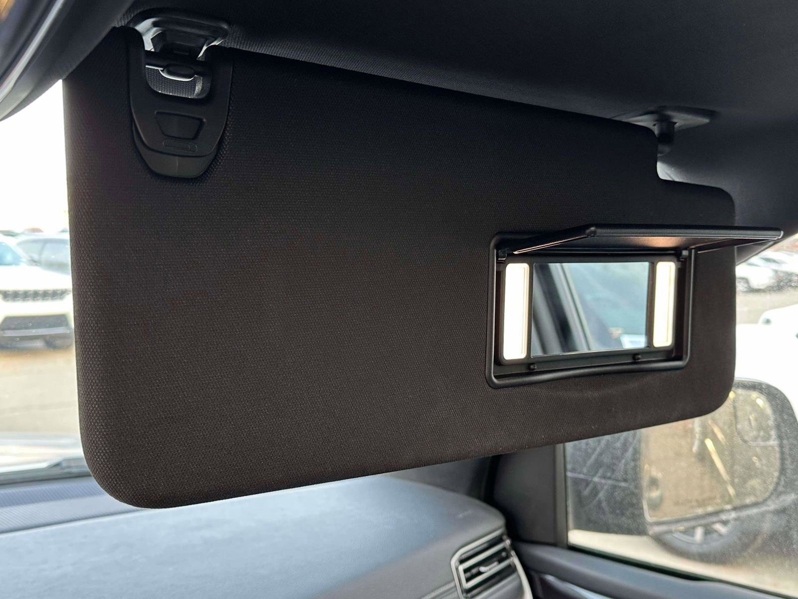 Used 2024 Jeep Wagoneer 4WD w/ Premium Group I image 29