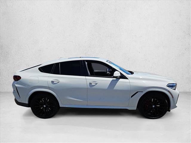 Used 2021 BMW X6 xDrive40i w/ M Sport Package AWD/4WD image 4