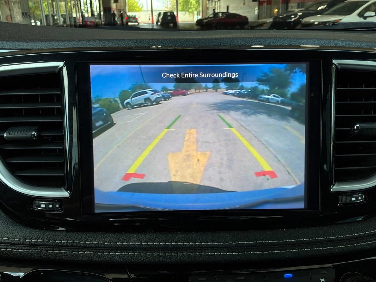 Used 2025 Chrysler Pacifica Limited FWD image 47