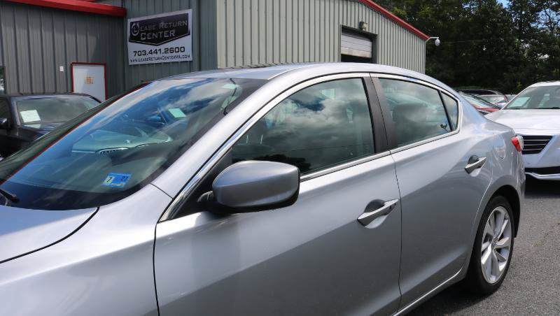 Used 2017 Acura ILX FWD image 4