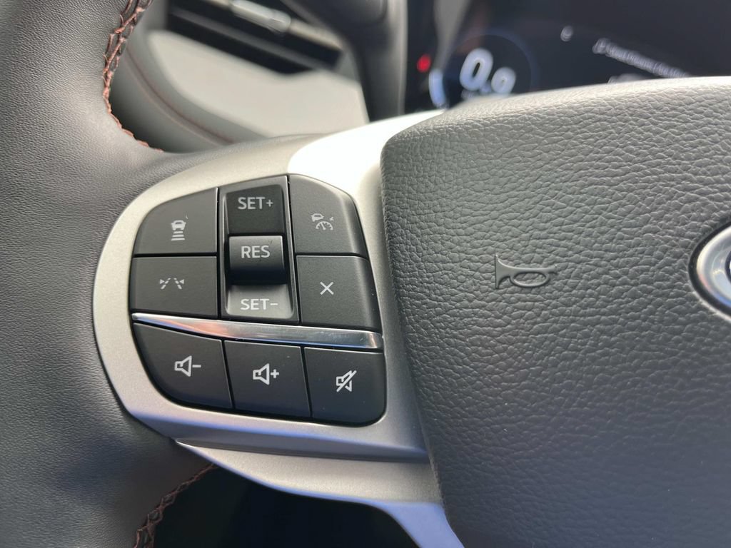 New 2026 Ford Explorer Active w/ Active Comfort Package AWD/4WD image 32