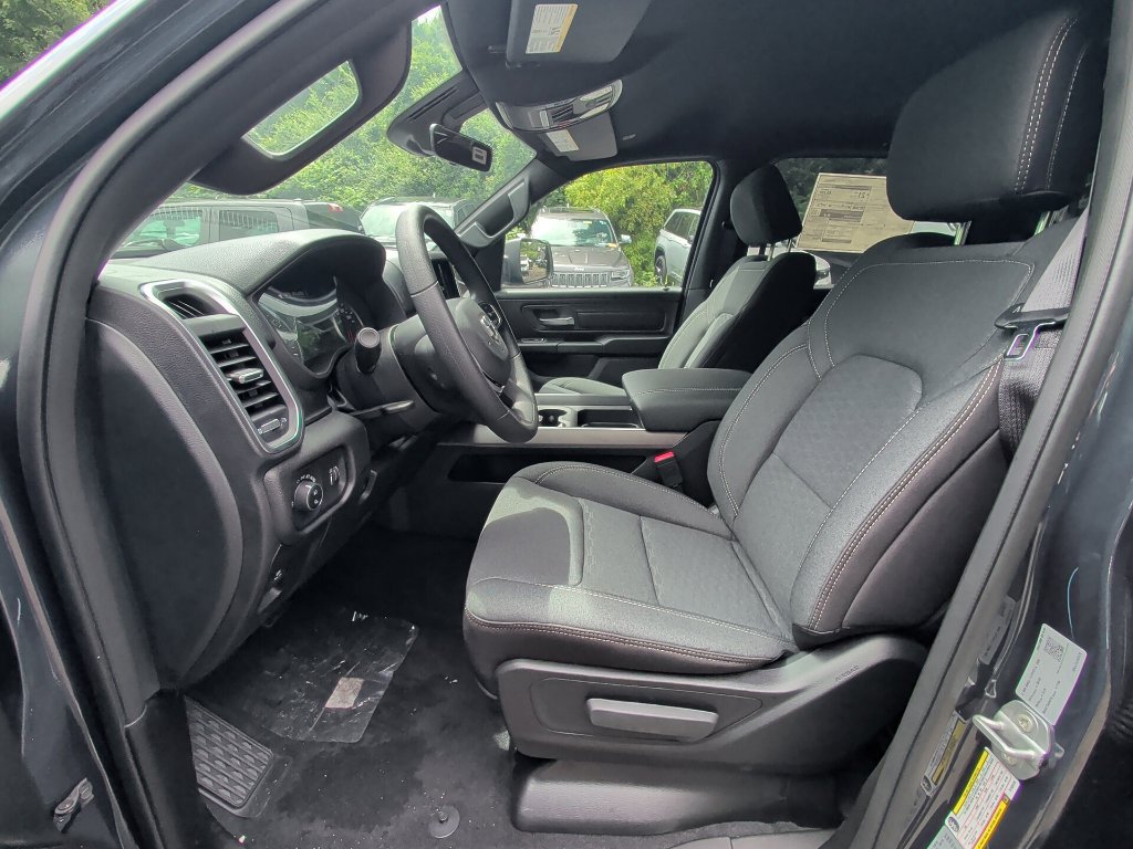 New 2026 RAM 1500 Express AWD/4WD image 11