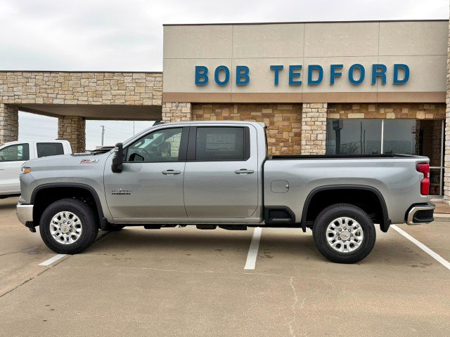 New 2026 Chevrolet Silverado 2500 LT image 2