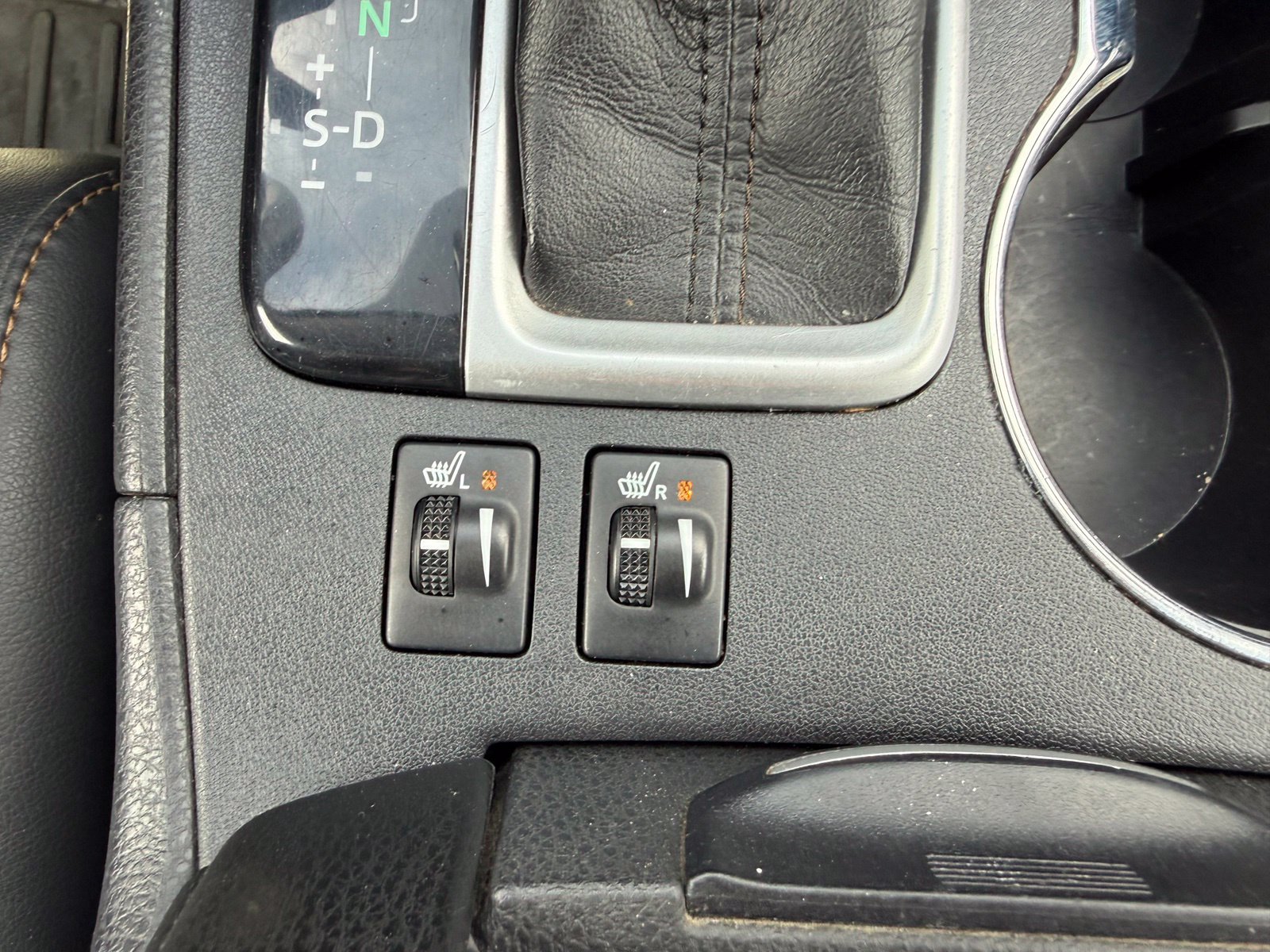 Used 2014 Toyota Highlander XLE AWD/4WD image 29