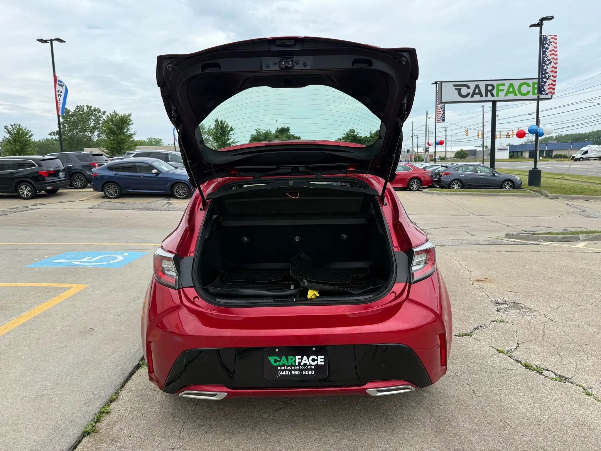 Used 2022 Toyota Corolla Hatchback image 11