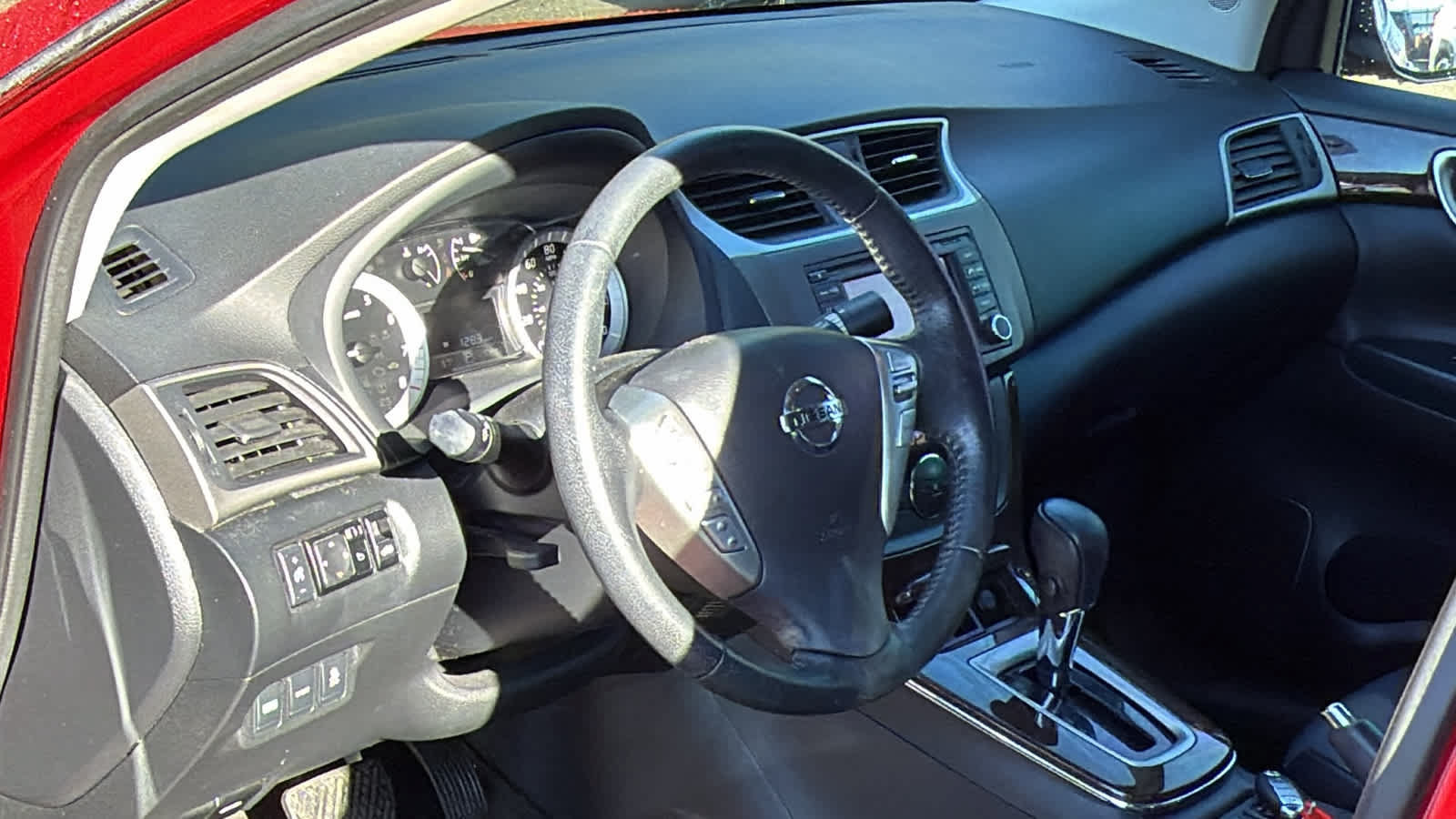 Used 2013 Nissan Sentra SL w/ Leather Pkg FWD image 10