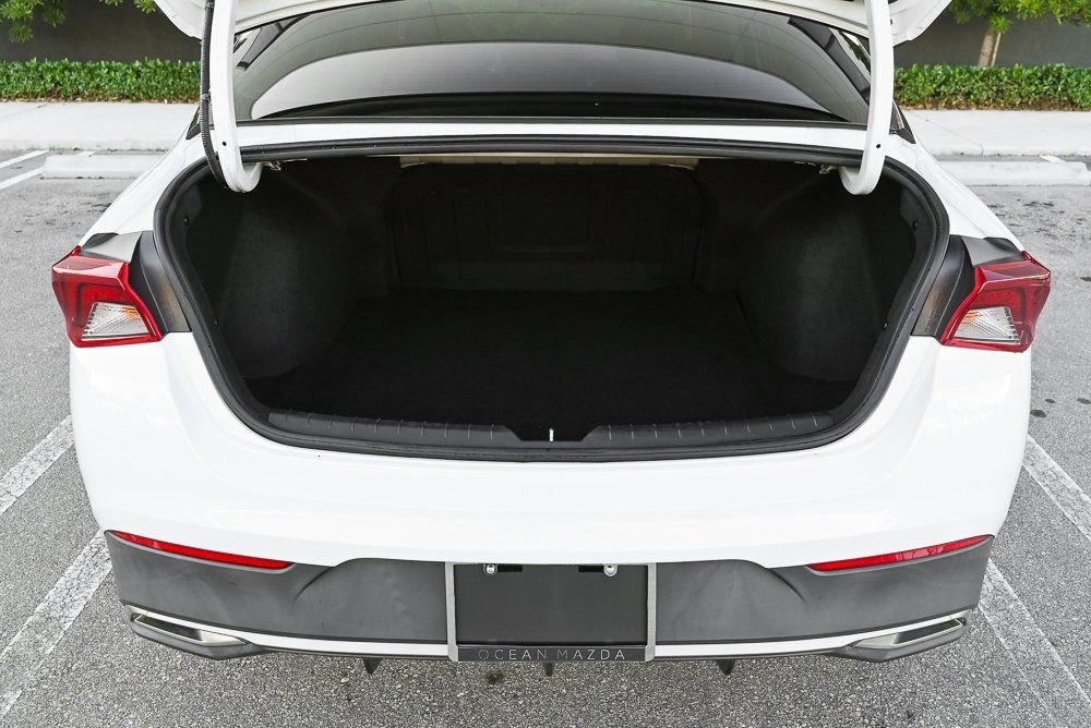 Used 2022 Kia K5 LX image 9