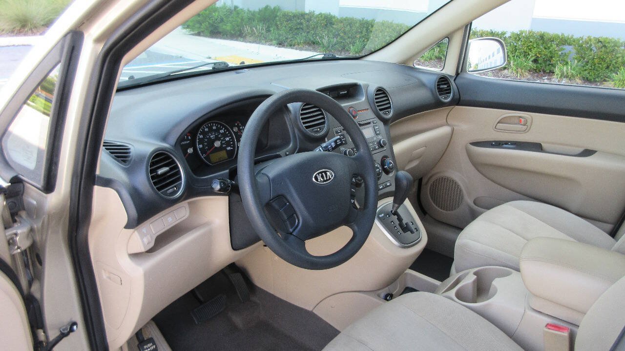 Used 2008 Kia Rondo LX FWD image 10