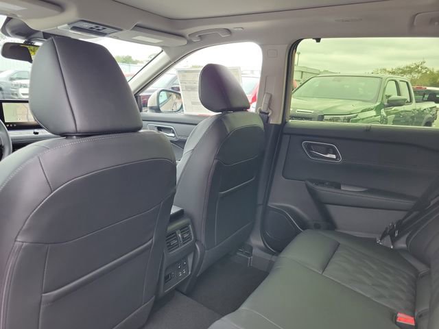 Used 2026 Nissan Rogue Platinum w/ Platinum Premium Package image 23