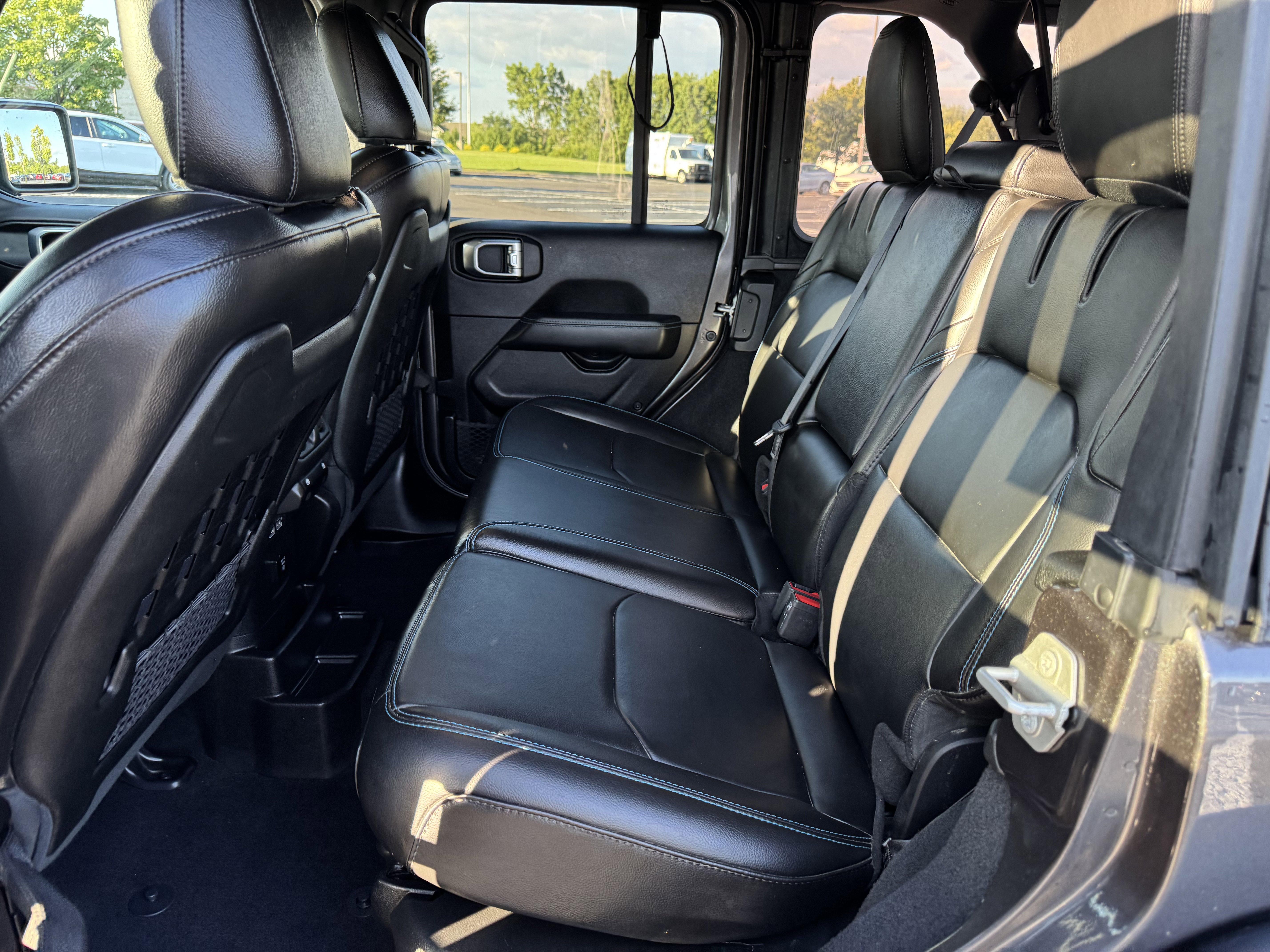 Used 2023 Jeep Wrangler Unlimited Rubicon 4xe image 14