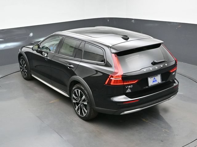New 2026 Volvo V60 B5 Cross Country Ultra w/ Climate Package AWD/4WD image 49