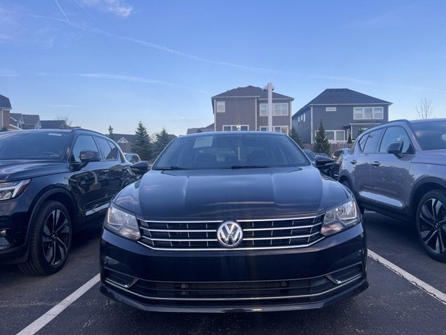 Used 2017 Volkswagen Passat 1.8T S image 3