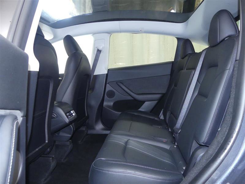 Used 2023 Tesla Model Y Long Range AWD/4WD image 21