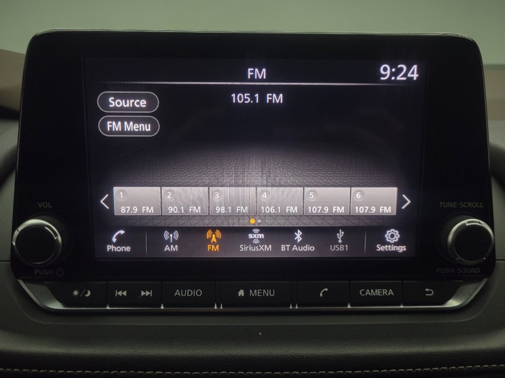 Used 2023 Nissan Rogue SV image 25