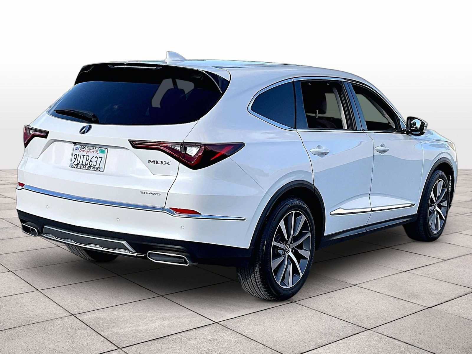 Used 2025 Acura MDX w/ Technology Package AWD/4WD image 14