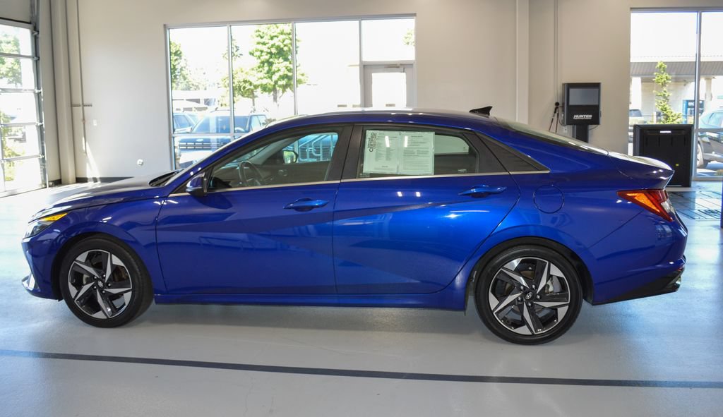 Used 2021 Hyundai Elantra Limited FWD image 6