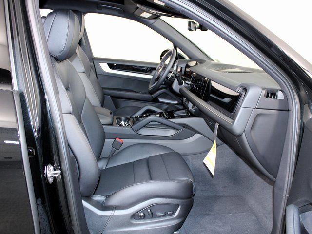 New 2026 Porsche Cayenne AWD/4WD image 24