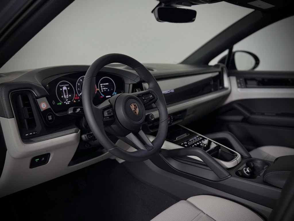 New 2026 Porsche Cayenne Coupe image 4