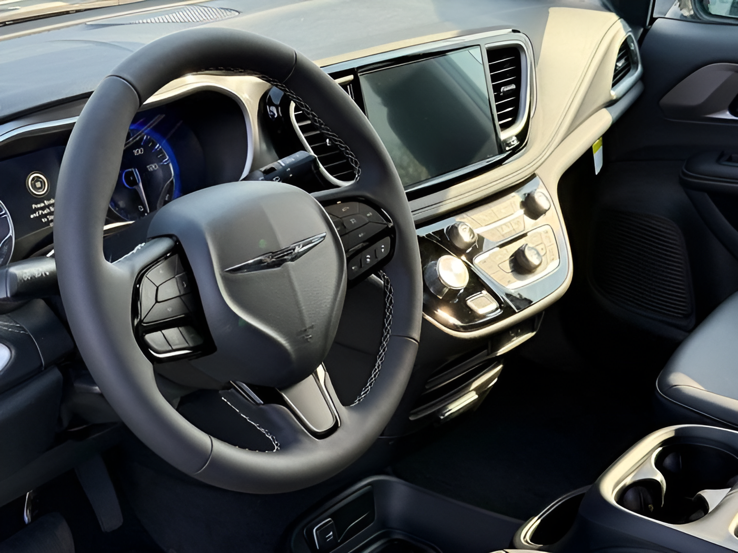 New 2026 Chrysler Pacifica Select w/ S Appearance Package FWD image 19