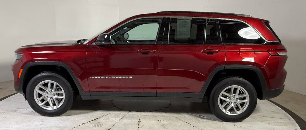 Certified 2025 Jeep Grand Cherokee Laredo X w/ Luxury Tech Group I image 4