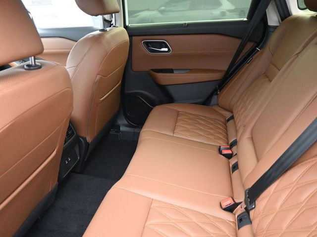 New 2026 Nissan Rogue Platinum image 16