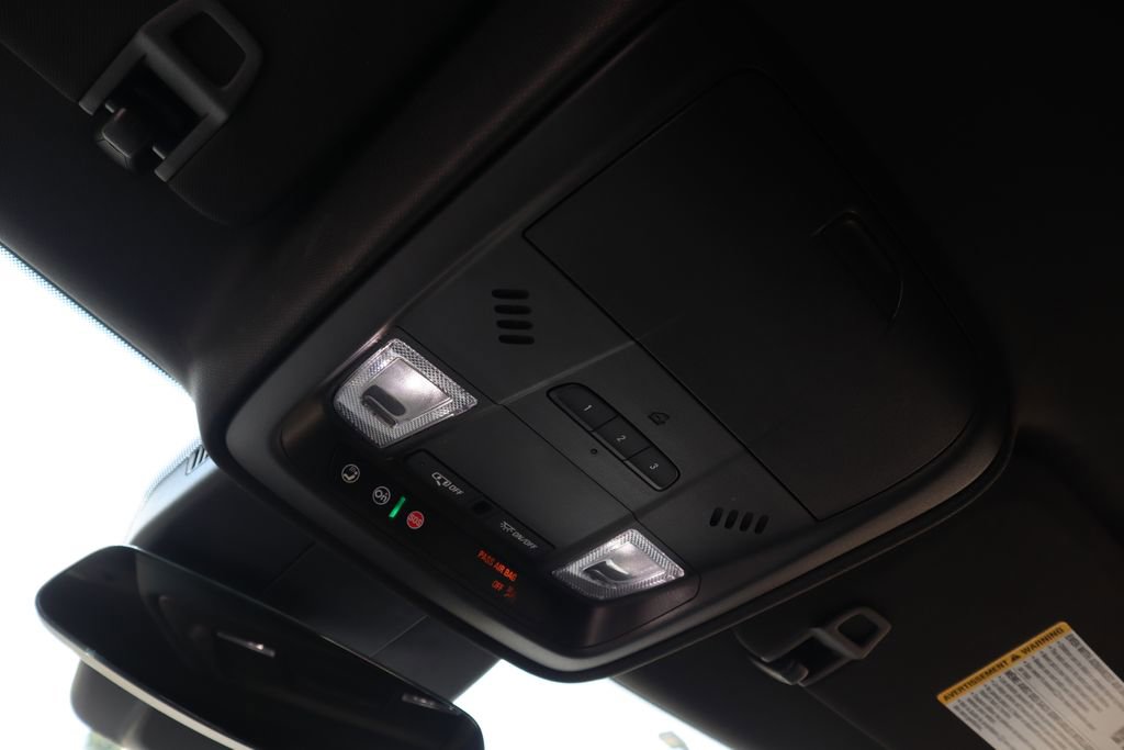 Used 2025 Cadillac XT4 Premium Luxury FWD image 34