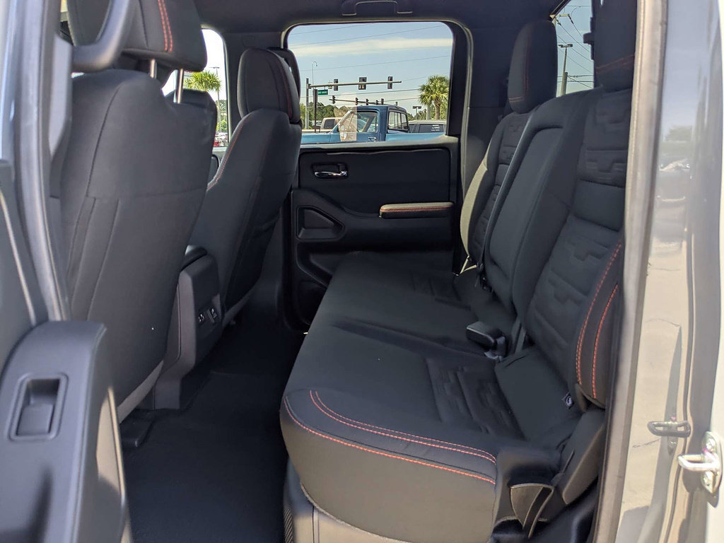 Used 2025 Nissan Frontier Pro-X w/ Pro Convenience Package RWD image 13