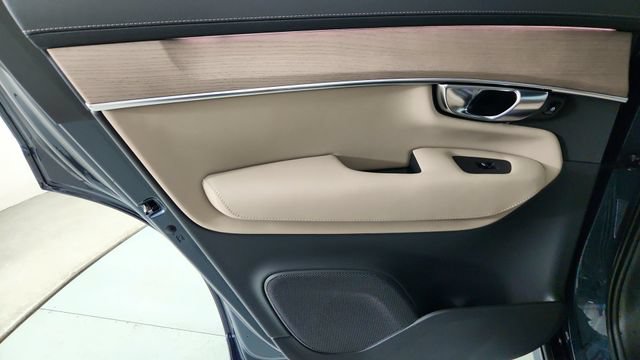 New 2026 Volvo XC90 B5 Plus AWD/4WD image 28