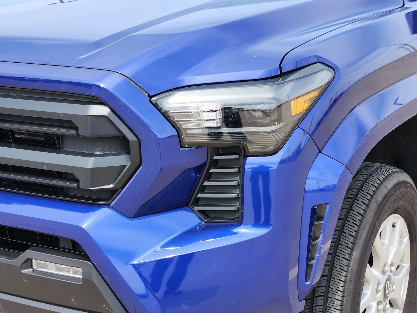 Used 2025 Toyota Tacoma SR5 image 11