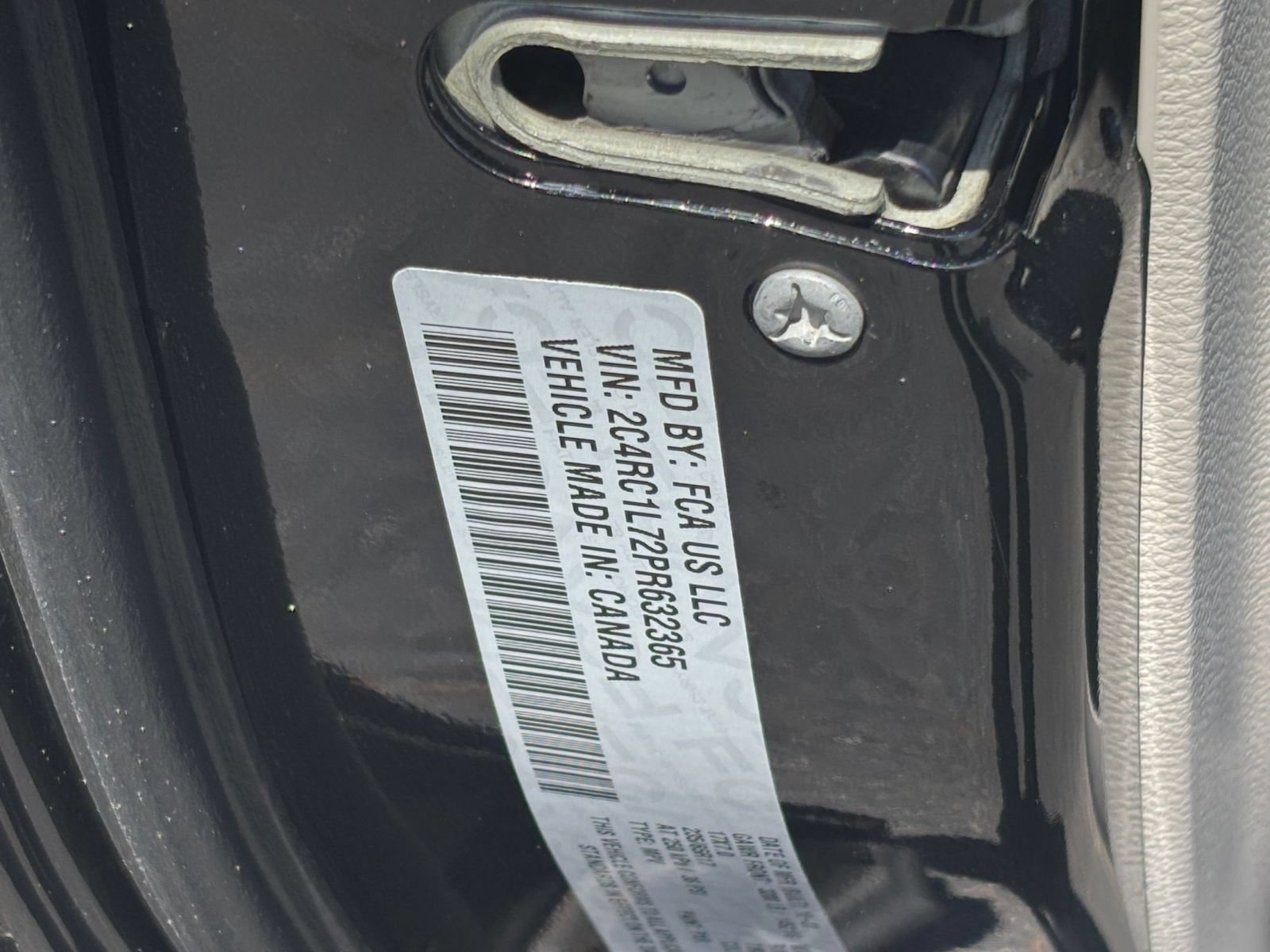 Used 2023 Chrysler Pacifica Touring-L FWD image 31