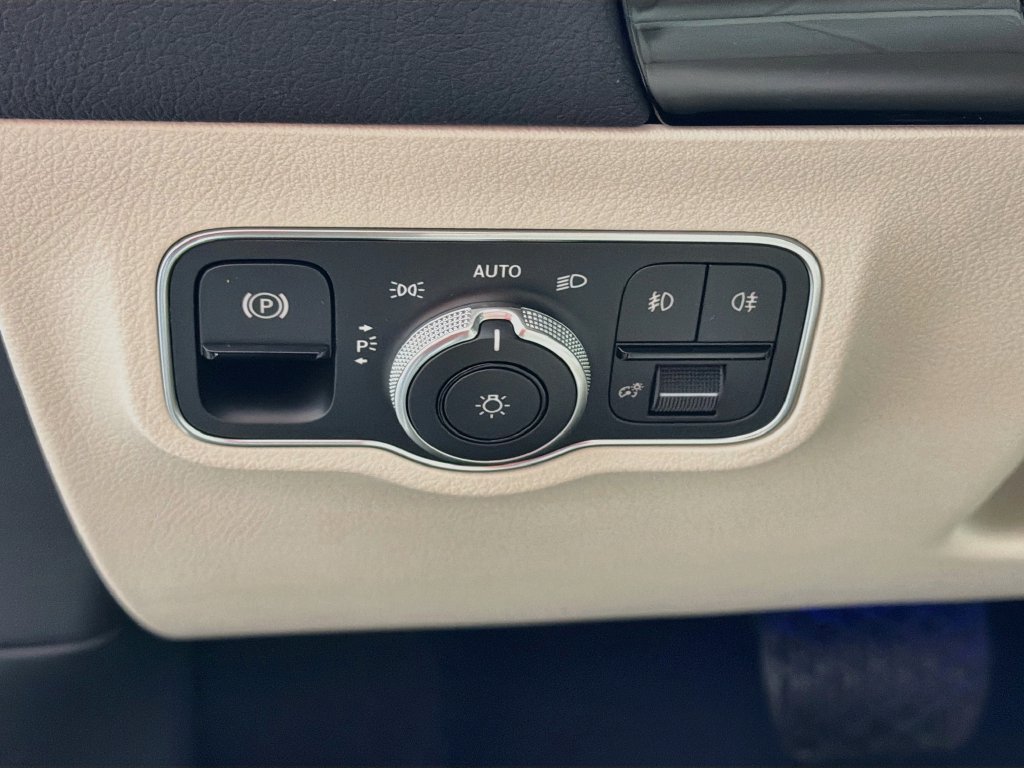 New 2026 Mercedes-Benz GLA 250 4MATIC image 11