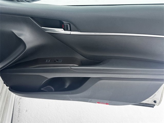 Used 2024 Toyota Camry SE image 13