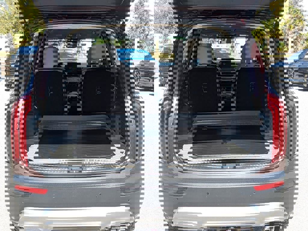 Certified 2022 Kia Telluride SX w/ Towing Package image 8