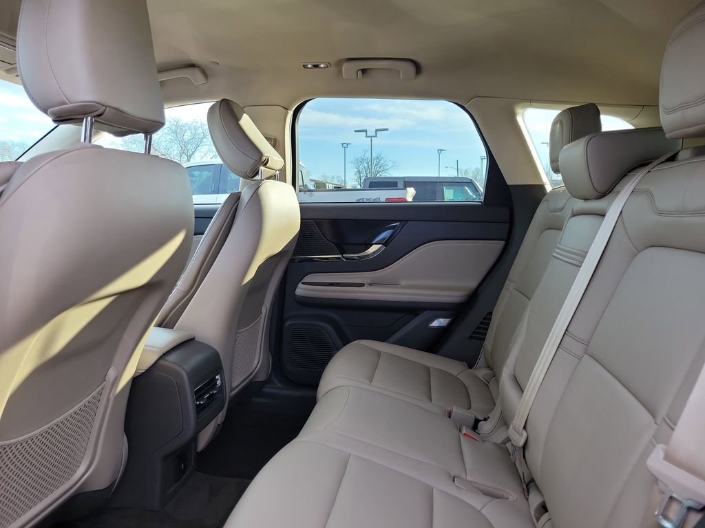 Certified 2022 Lincoln Corsair FWD image 13