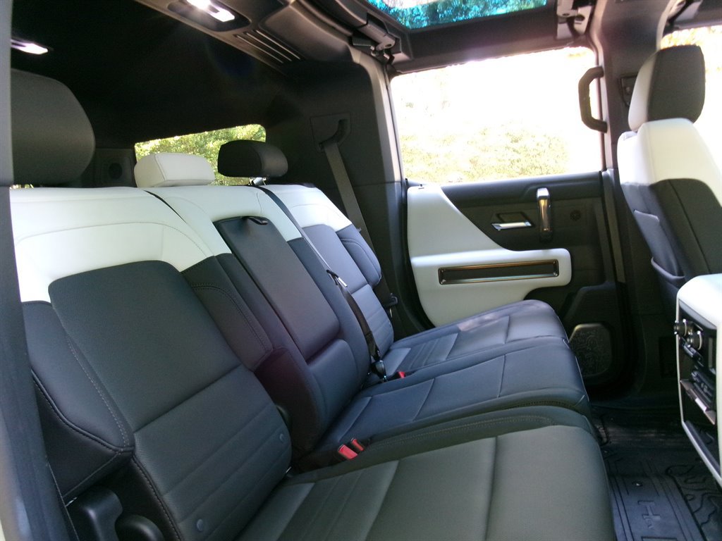 Used 2024 GMC Hummer EV 2X AWD/4WD image 27