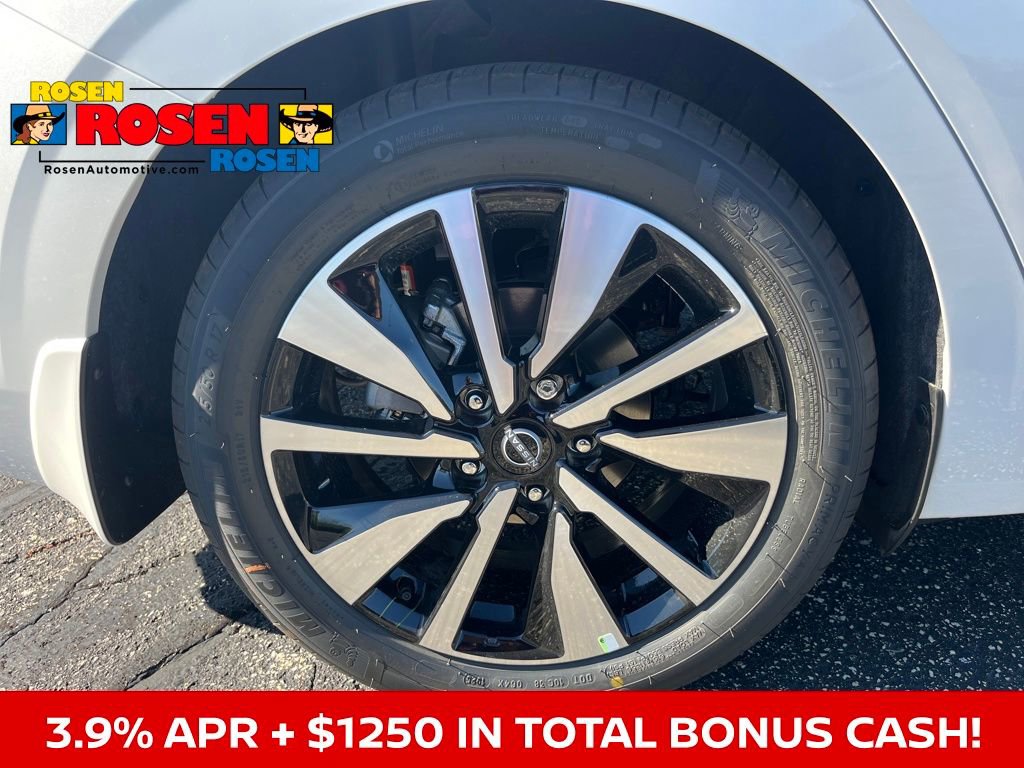 New 2025 Nissan Sentra SV w/ SV Premium Package image 12