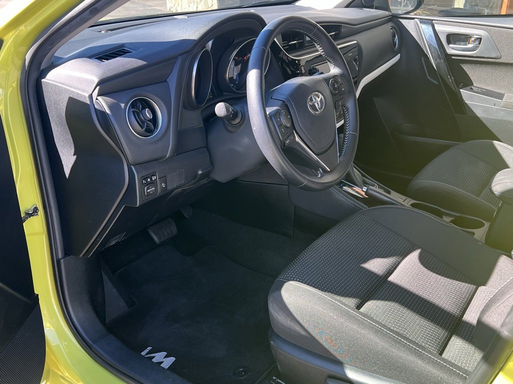 Used 2018 Toyota Corolla iM image 11