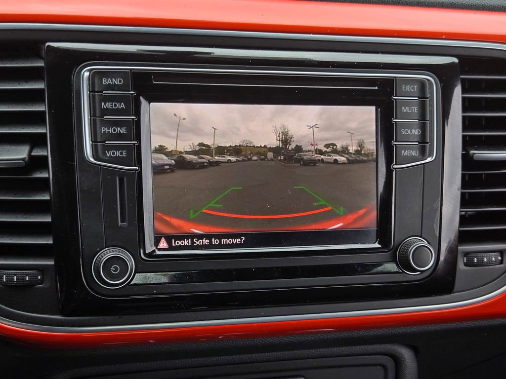 Used 2016 Volkswagen Beetle 1.8T SE image 15