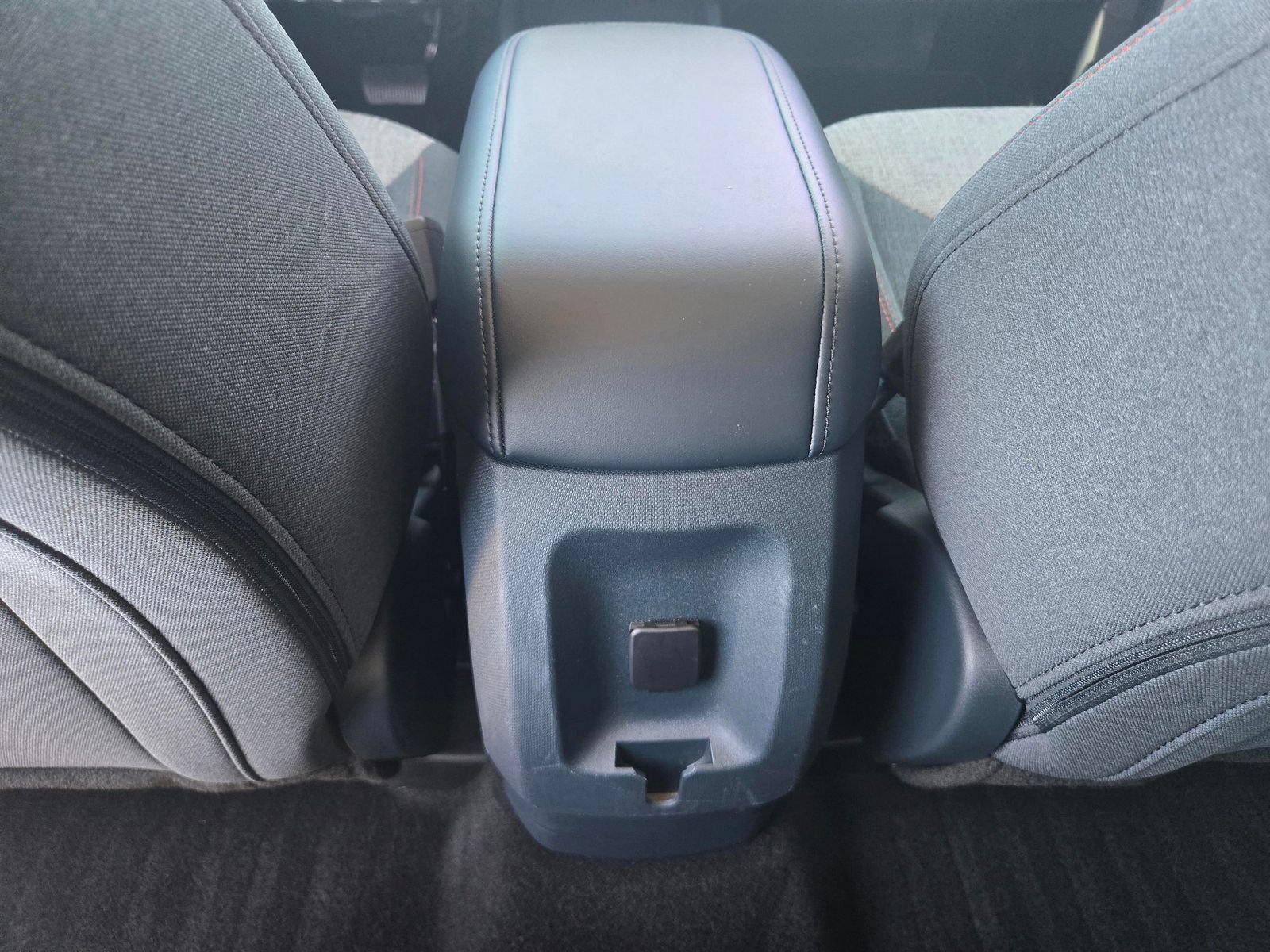 Used 2024 Ford Maverick XLT FWD image 7