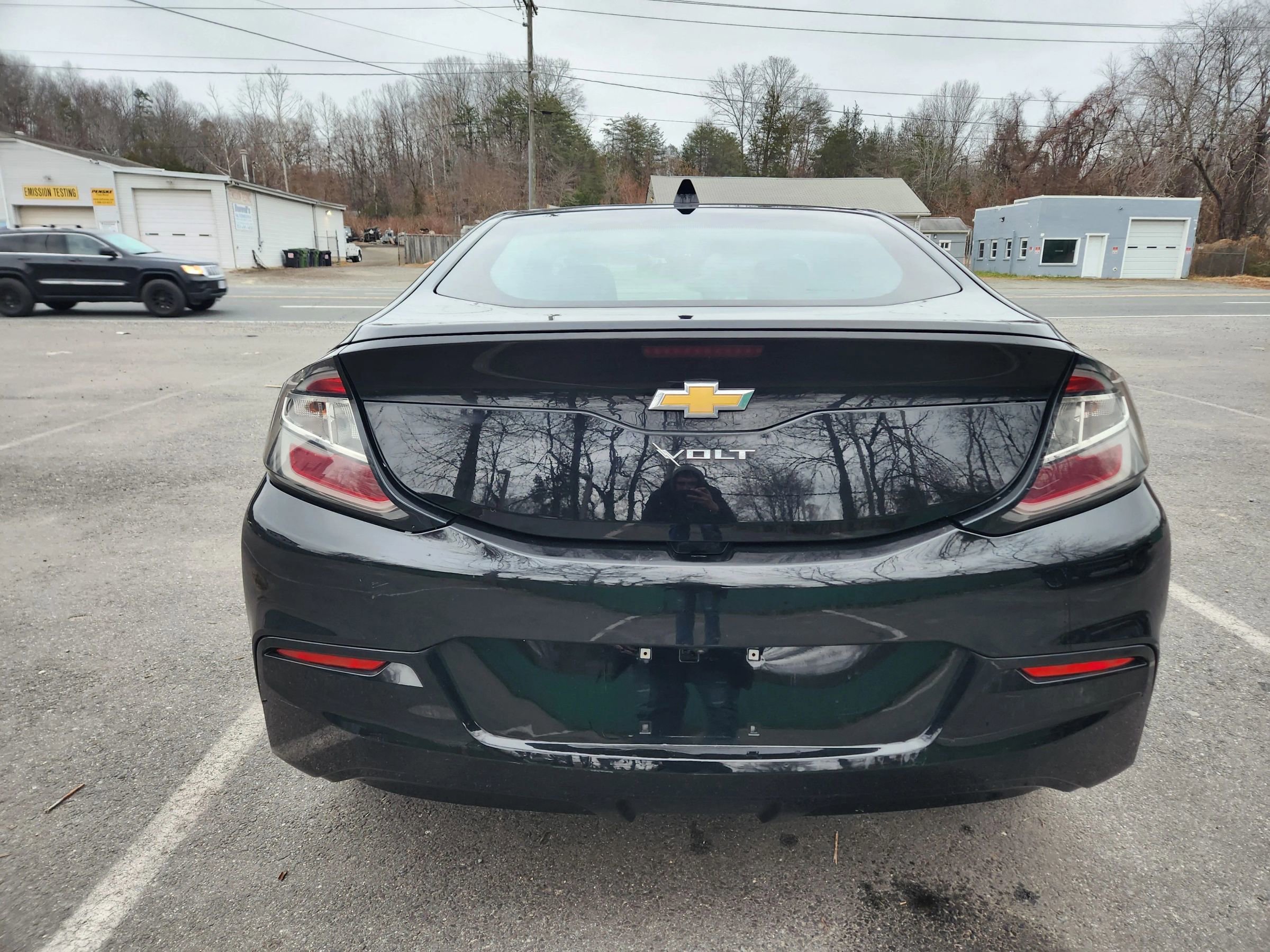 Used 2017 Chevrolet Volt LT w/ Comfort Package image 9