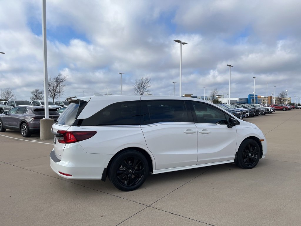 Used 2023 Honda Odyssey Sport image 5