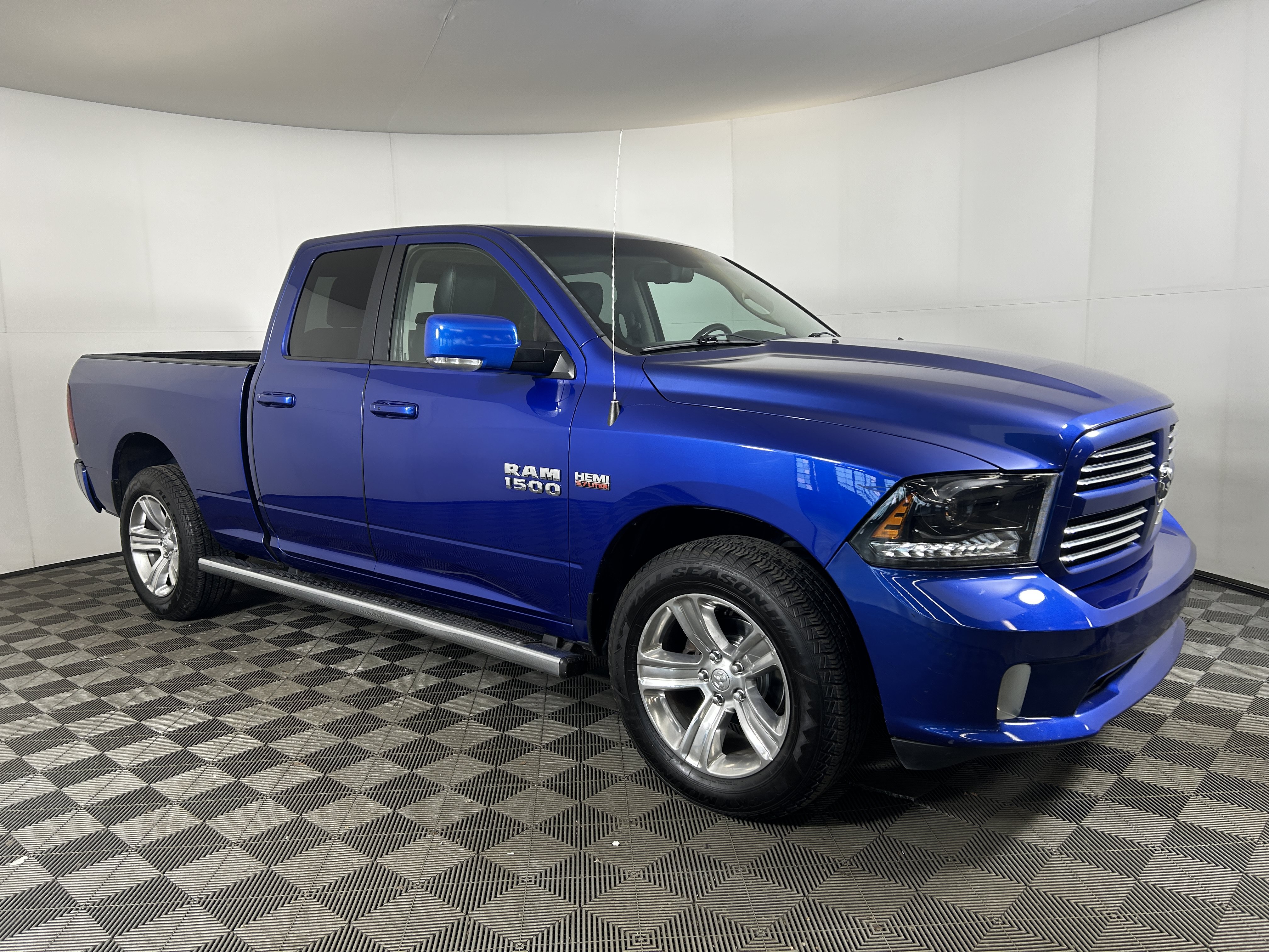 Used 2017 RAM 1500 Sport w/ Sport Premium Group AWD/4WD image 3