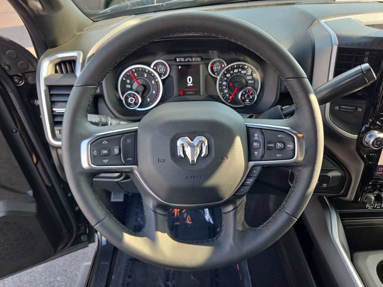 Used 2025 RAM 2500 Big Horn AWD/4WD image 22