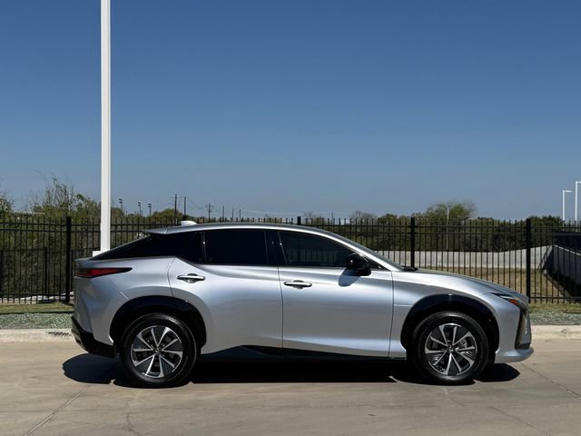 Used 2023 Lexus RZ 450e Premium w/ Accessory Package (2T) image 5