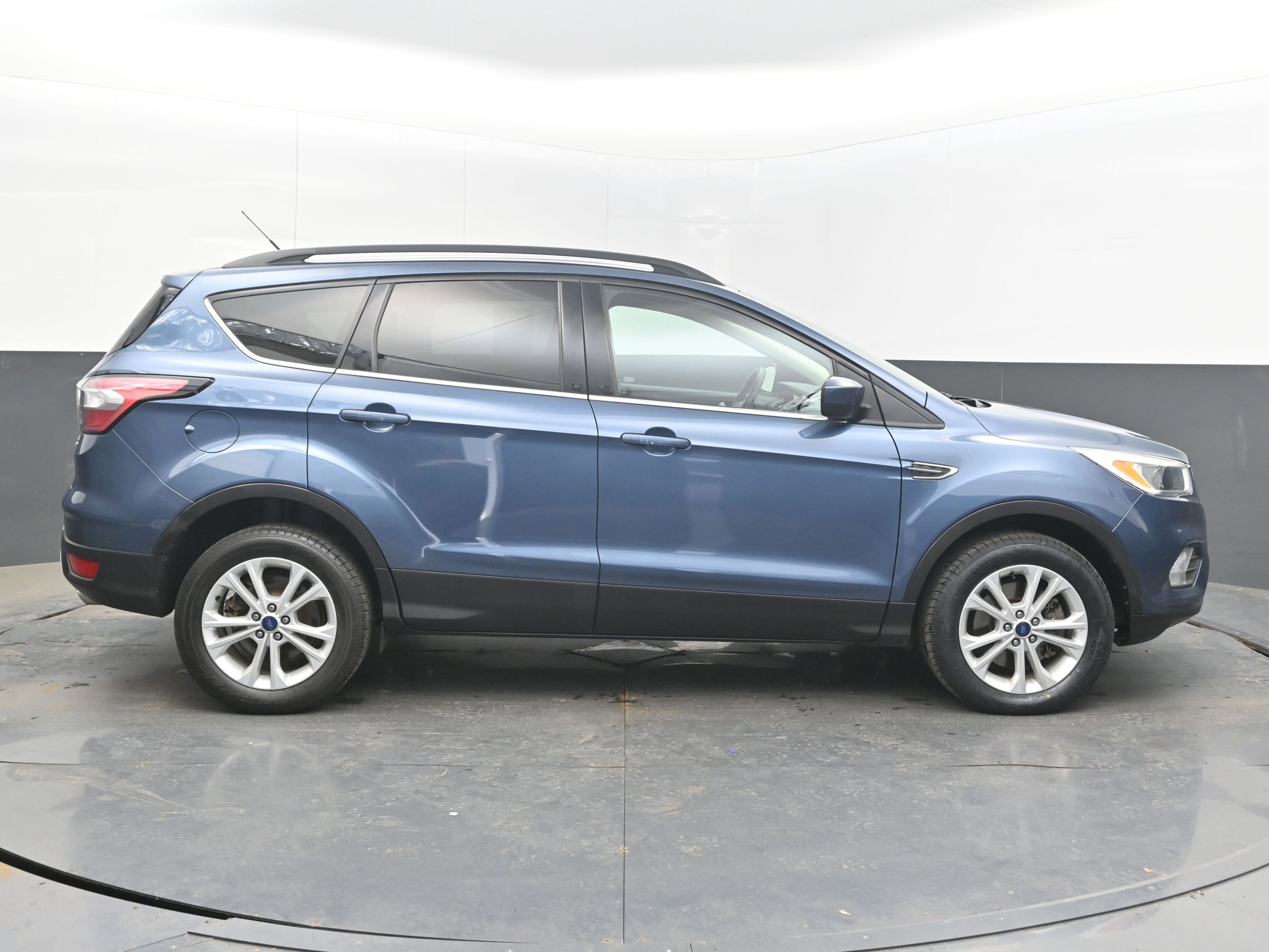 Used 2018 Ford Escape SE image 8