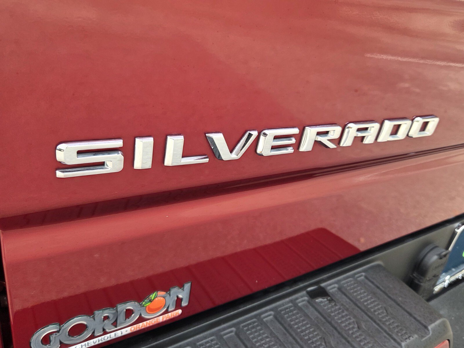 Certified 2024 Chevrolet Silverado 1500 RST w/ Z71 Off-Road Package AWD/4WD image 19